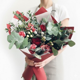 Букет «Гранатовый шелк»