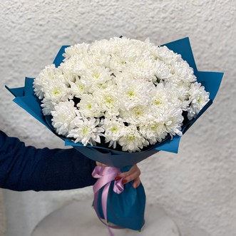Букет белых кустовых хризантем